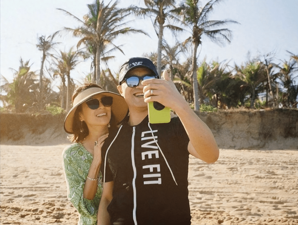 汪峰章子怡猝不及防官宣了离婚,直接冲上了热搜(图18) 汪峰章子怡猝不及防官宣了离婚,直接冲上了热搜(图18)