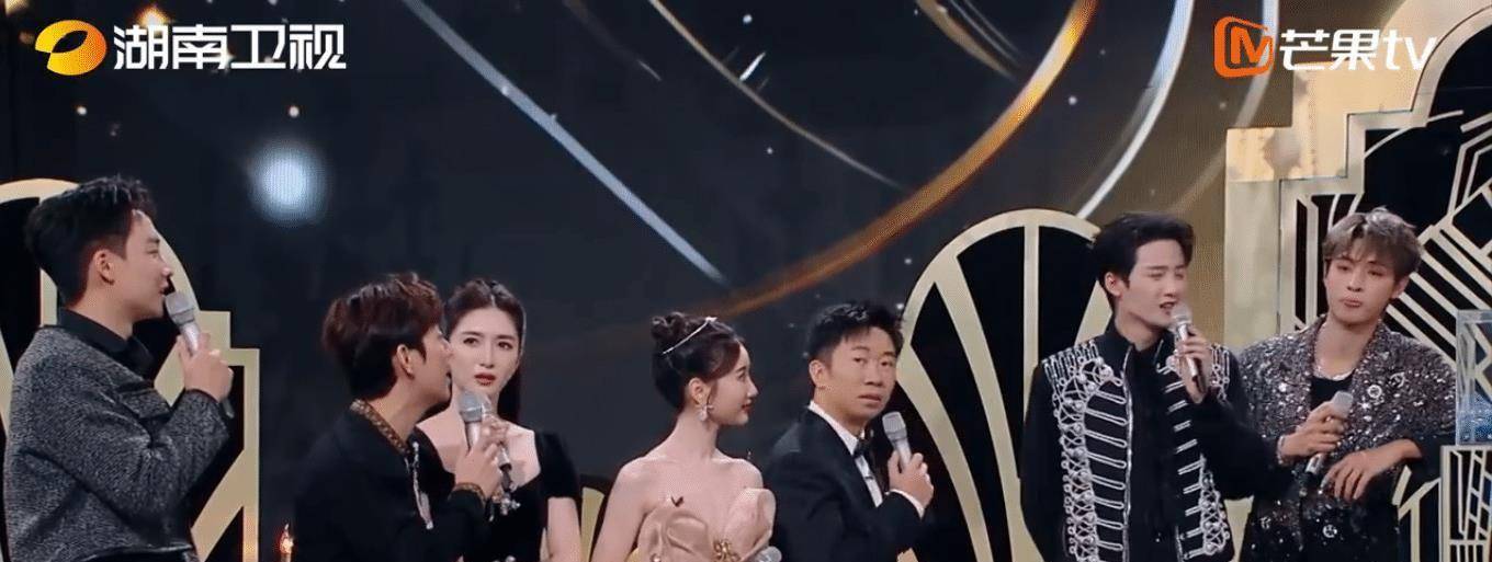 《你好星期六》要给檀健次赋予秘密任务,他的脸上只有一个“躲”字!(图2) 《你好星期六》要给檀健次赋予秘密任务,他的脸上只有一个“躲”字!(图2)