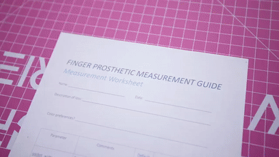 网红妹子断指后给自己换了根机械手指 有点像是R姐被机械改造了(图7) 网红妹子断指后给自己换了根机械手指:太炫酷了!