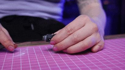 网红妹子断指后给自己换了根机械手指 有点像是R姐被机械改造了(图9) 网红妹子断指后给自己换了根机械手指:太炫酷了!