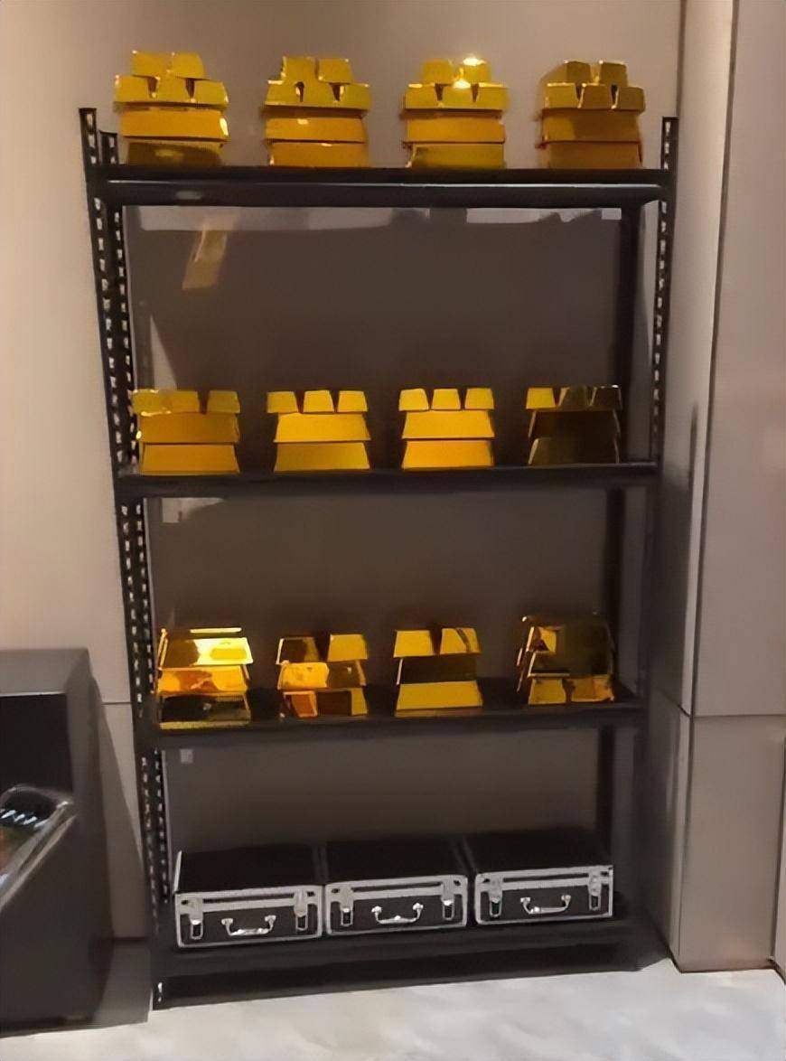 于洋正面回应家中大量存放金砖:视频中拍摄的场景并非自己家 而是几个月前拍戏看景中的样板间(图4) 于洋正面回应家中大量存放金砖:视频中拍摄的场景并非自己家 而是几个月前拍戏看景中的样板间(图4)