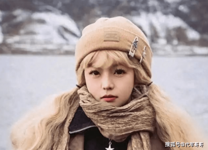 知名女网红“欧可爱”发生车祸后溺水身亡,年仅24岁(图1) 知名女网红“欧可爱”发生车祸后溺水身亡,年仅24岁(图1)