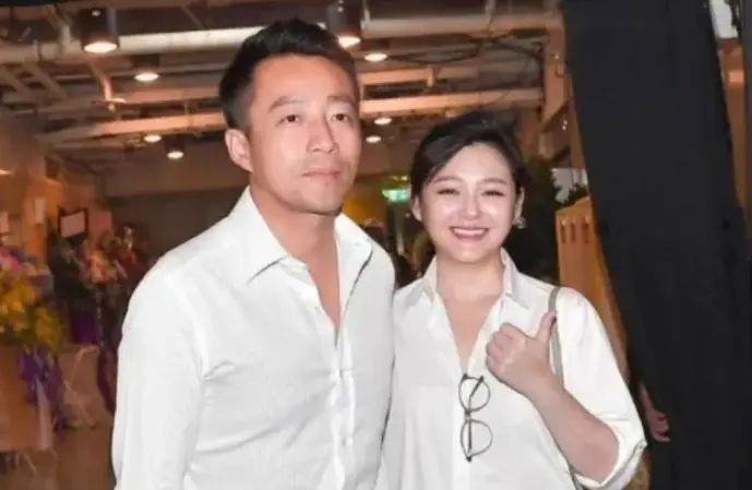 汪小菲一家的连续剧又开始更新了，这次主角是他的前女友张颖颖(图26)