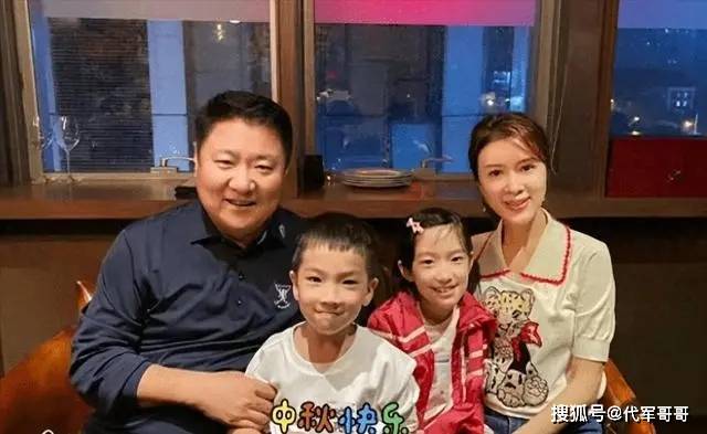 许多人认为毫无关联的两个人,实际上却隐藏着一段鲜为人知的情感纠葛(图14) 许多人认为毫无关联的两个人,实际上却隐藏着一段鲜为人知的情感纠葛(图14)