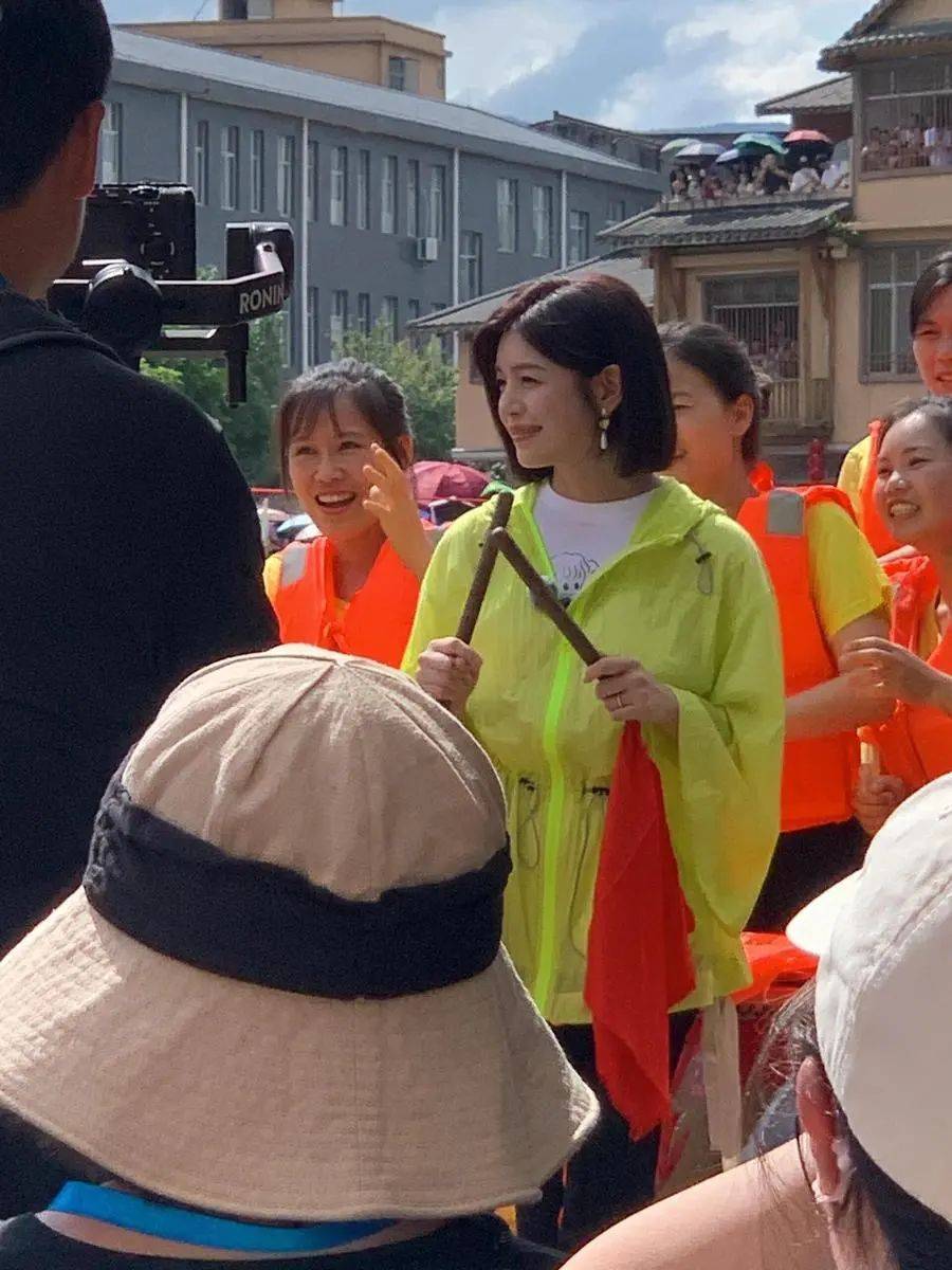 陈晓陈妍希这对夫妻的婚变消息其实已经传很久了,这两天又有新料了!(图15) 陈晓陈妍希这对夫妻的婚变消息其实已经传很久了,这两天又有新料了!(图15)