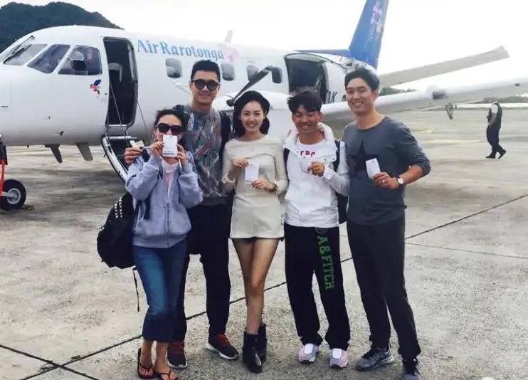 马蓉虽获得了丰厚的财产,却也付出了巨大的代价失去了家庭、名声和社会地位(图11) 马蓉虽获得了丰厚的财产,却也付出了巨大的代价失去了家庭、名声和社会地位(图11)