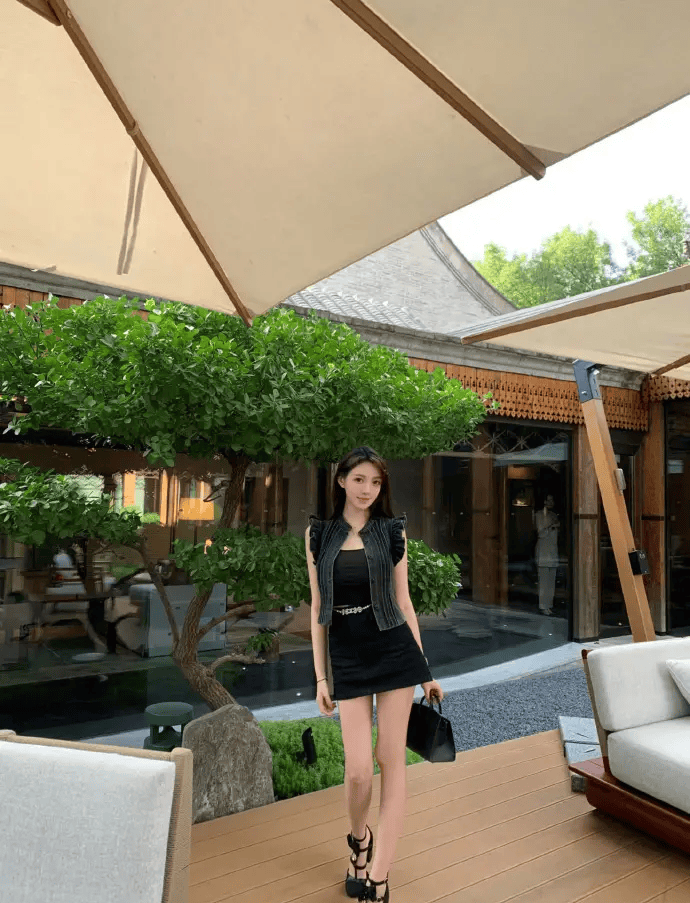 黄晓明官宣与叶珂恋情:“抱歉占用公共资源,大家别猜啦,我们在一起了”(图4) 黄晓明官宣与叶珂恋情:“抱歉占用公共资源,大家别猜啦,我们在一起了”(图4)