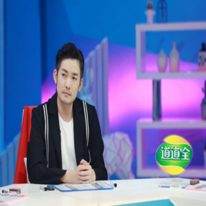 张博换造型了 在《恋梦空间》里的打扮有点好看呀