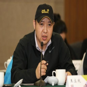 导演王立欢为纪录片《飞向月球》主题曲创作歌词获众多网友点赞