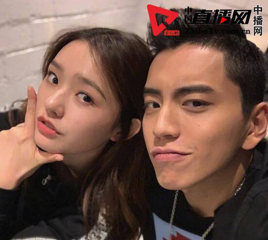 王大陆口型对不上被网友指责假唱太明显(图1) 王大陆口型对不上被网友指责假唱太明显(图1)