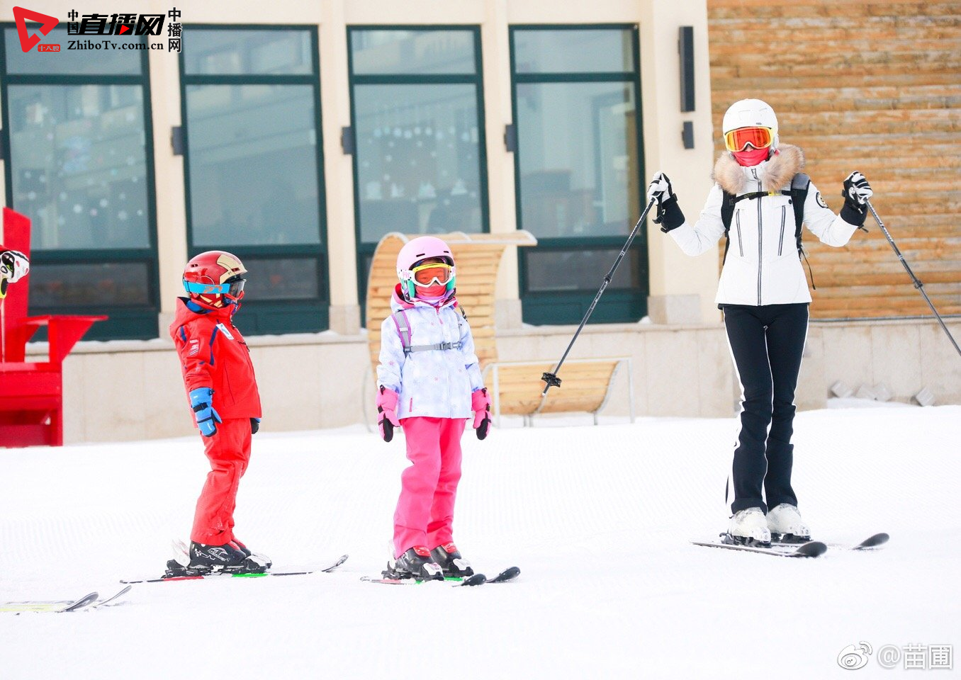 苗圃为热爱推广滑雪 戏里戏外努力执着(图3)