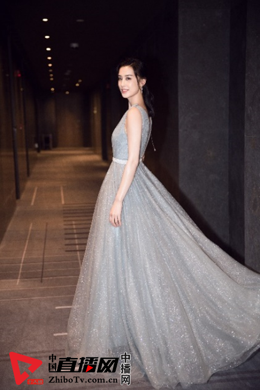 黄圣依闪耀Jenny Packham璀璨之夜 展现东方魅力